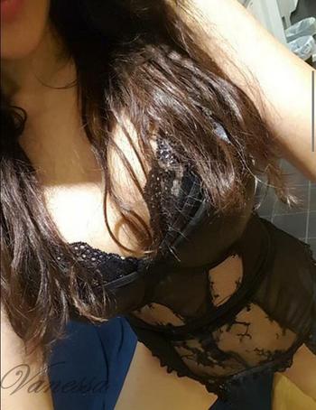 , 23  female escort, Fort McMurray