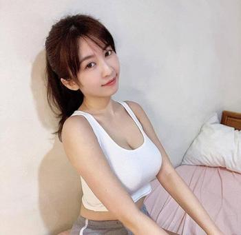 Lydia and Evelyn, 23 Asian female escort, Fort McMurray