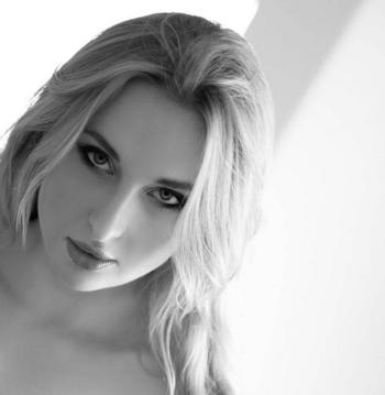 Kendra, 23 Caucasian/White female escort, Fort McMurray